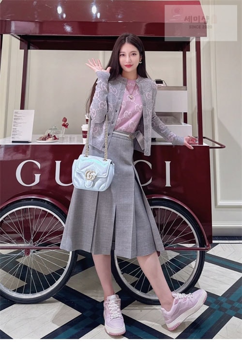 구찌 구찌 라이트 그레이/핑크 GG 니트 울 가디건 의류 5번 이미지