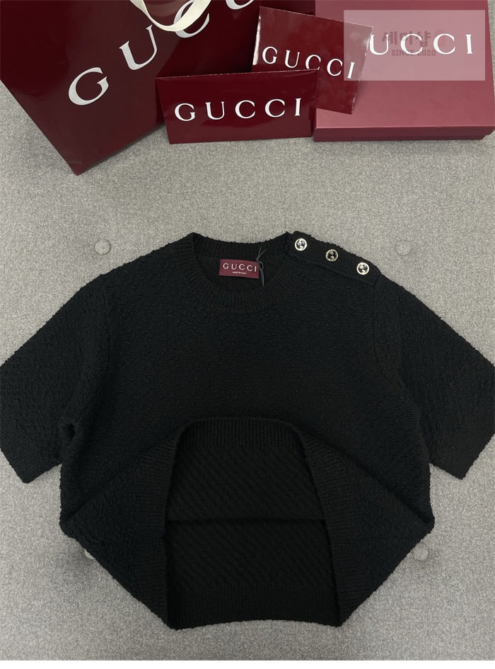 Gucci 구찌 울 부클레 인터로킹 G 버튼 반팔 니트 스웨터 의류 6번 이미지