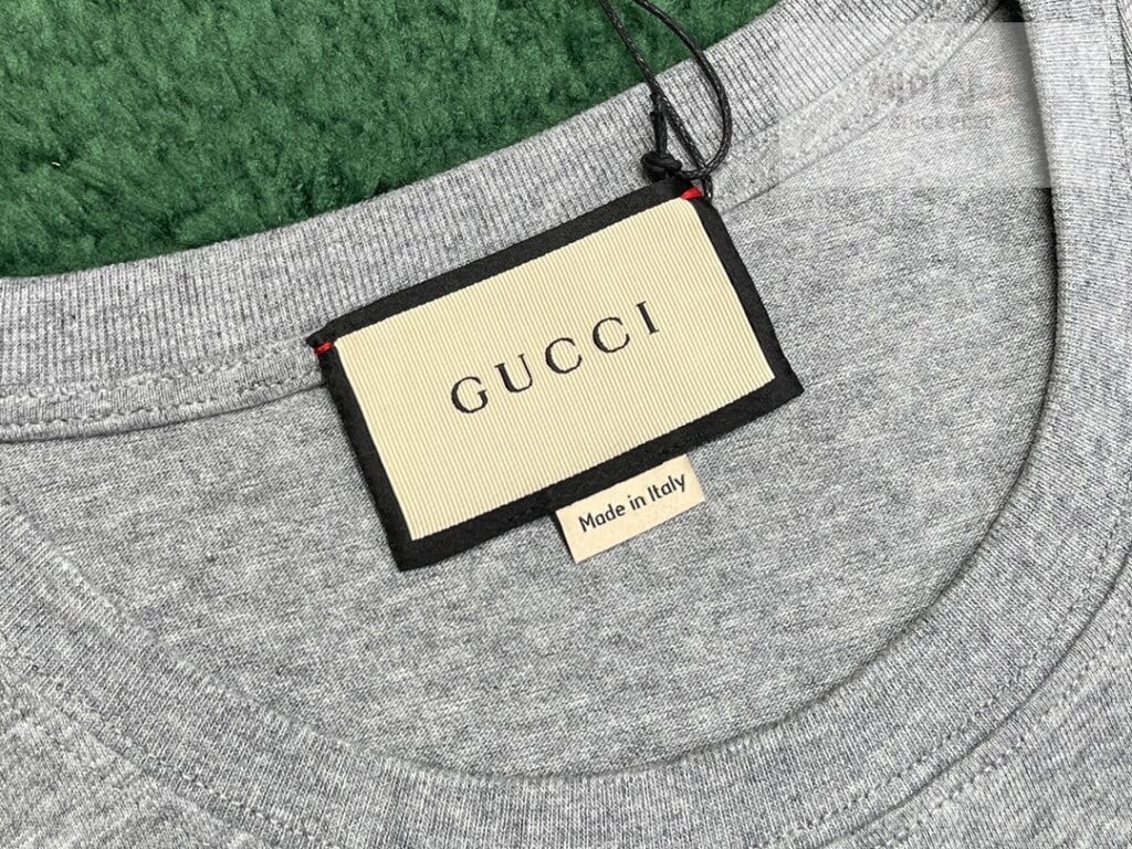 Gucci 구찌 24 SS GG 칼리지 프린트 반팔 그레이 의류 4번 이미지