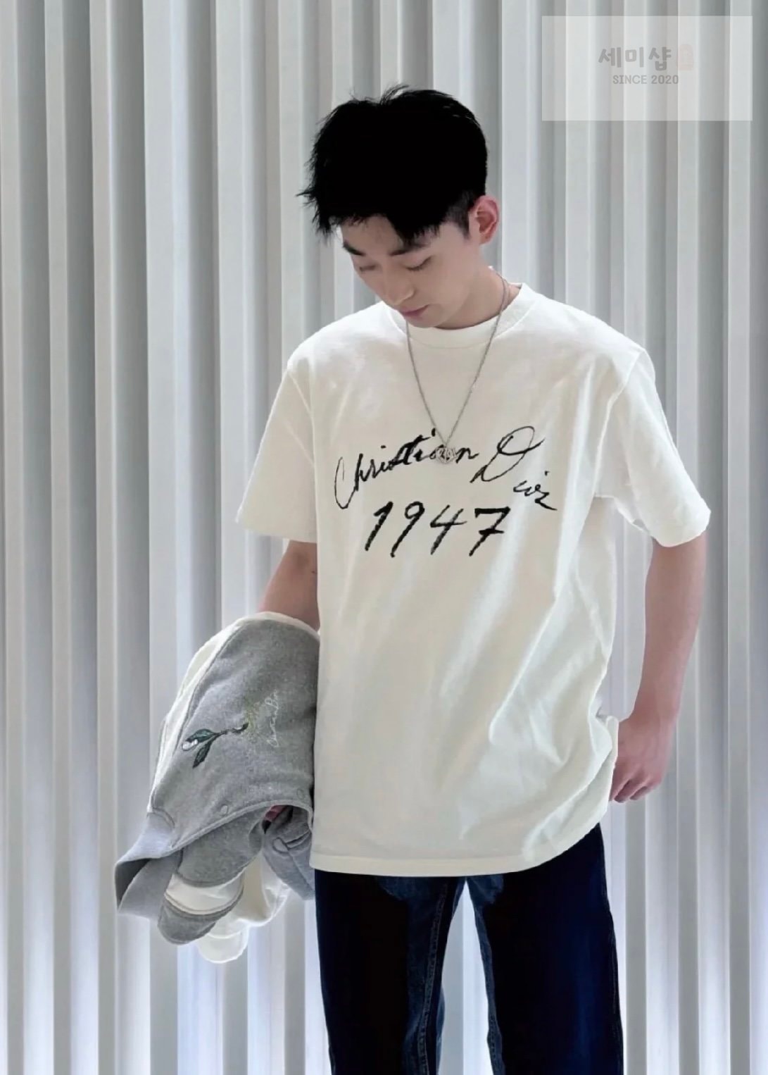 D I O R 디올 핸드라이팅 1947 시그니처 캐주얼 핏 반팔 티셔츠 의류 2번 이미지