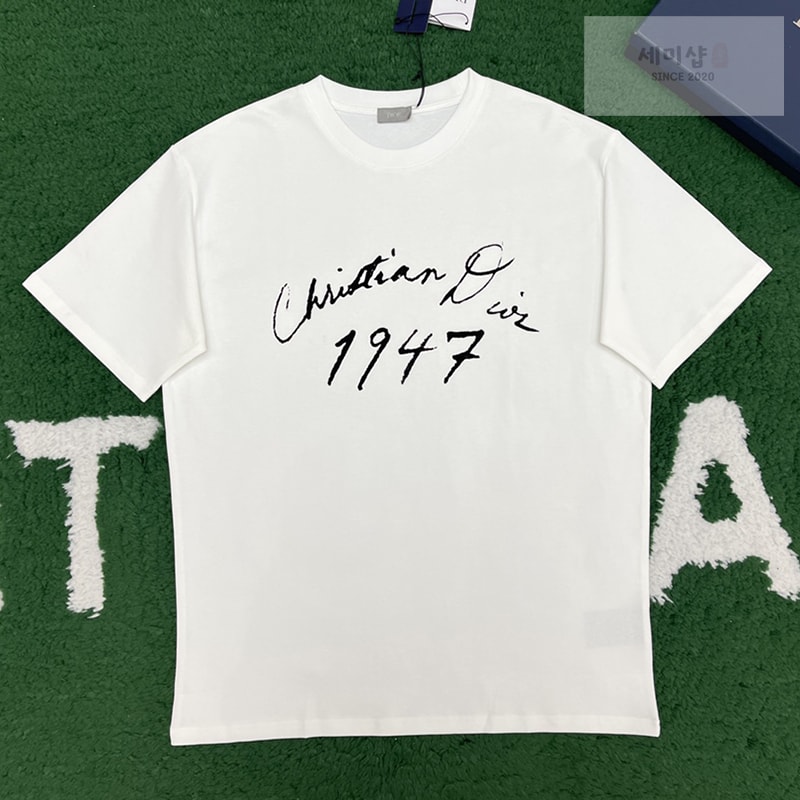 D I O R 디올 핸드라이팅 1947 크리스찬 디올 프린팅 캐주얼 핏 반팔 티셔츠 의류 10번 이미지
