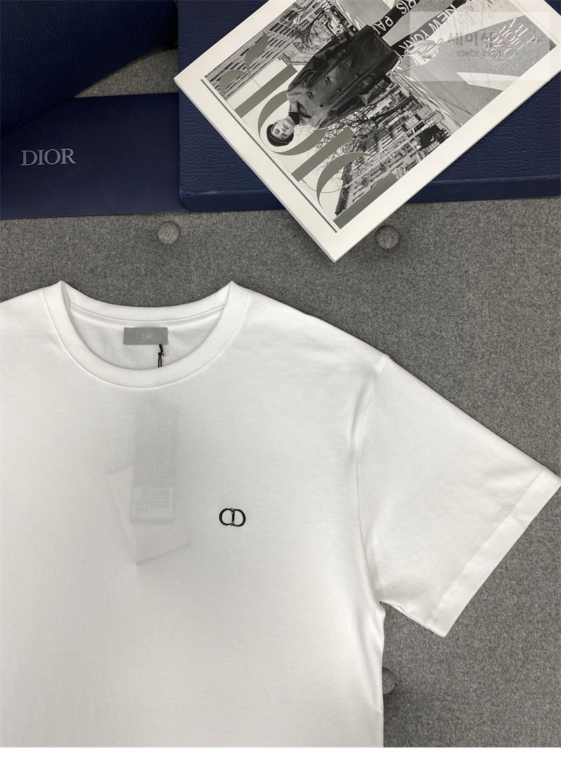 D I O R 디올 CD 아이콘 피티드 실루엣 반팔 티셔츠 의류 7번 이미지