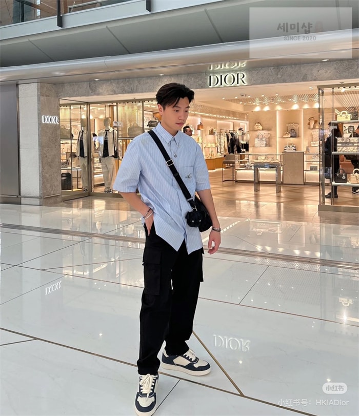 D I O R 디올 Couture 꾸뛰르 은방울꽃 자수 스트라이프 반팔 셔츠 의류 1번 이미지
