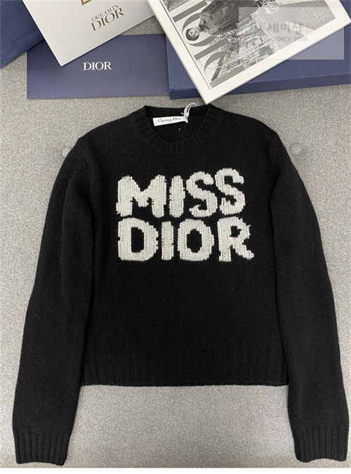 D I O R 디올 Miss Dior Graffiti 모티프 캐시미어 실크 스웨터 3컬러 의류 4번 이미지