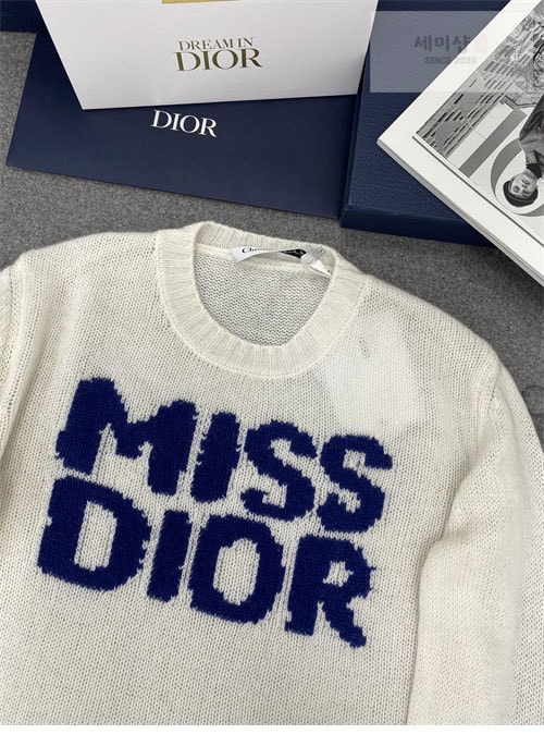 D I O R 디올 Miss Dior Graffiti 모티프 캐시미어 실크 스웨터 3컬러 의류 14번 이미지