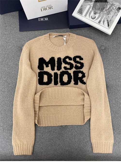 D I O R 디올 Miss Dior Graffiti 모티프 캐시미어 실크 스웨터 3컬러 의류 32번 이미지