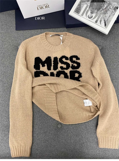 D I O R 디올 Miss Dior Graffiti 모티프 캐시미어 실크 스웨터 3컬러 의류 21번 이미지