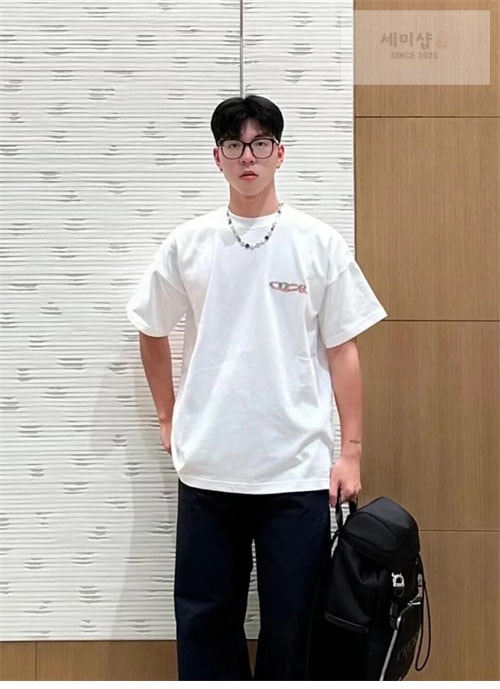 D I O R 디올 x 루이스 해밀턴 오버사이즈 반팔 티셔츠 2컬러 의류 13번 이미지