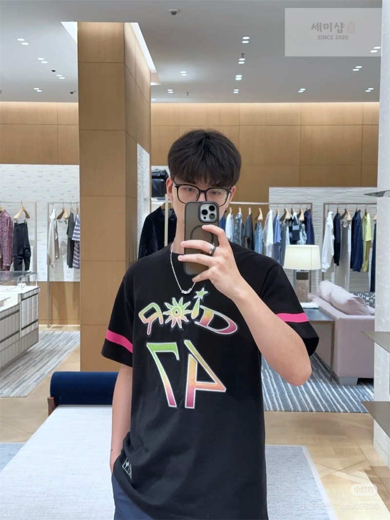 D I O R 디올 x 루이스 해밀턴 47 반팔 티셔츠 블랙 의류 2번 이미지
