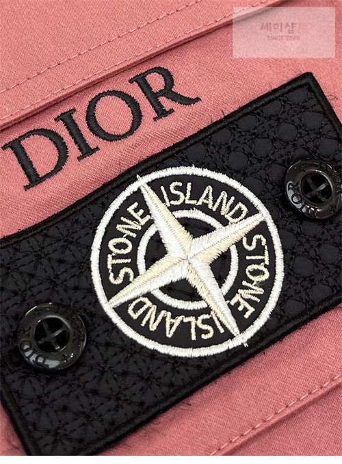 D I O R 디올 x 스톤아일랜드 코튼 블렌드 새틴 베스트 2컬러 의류 13번 이미지