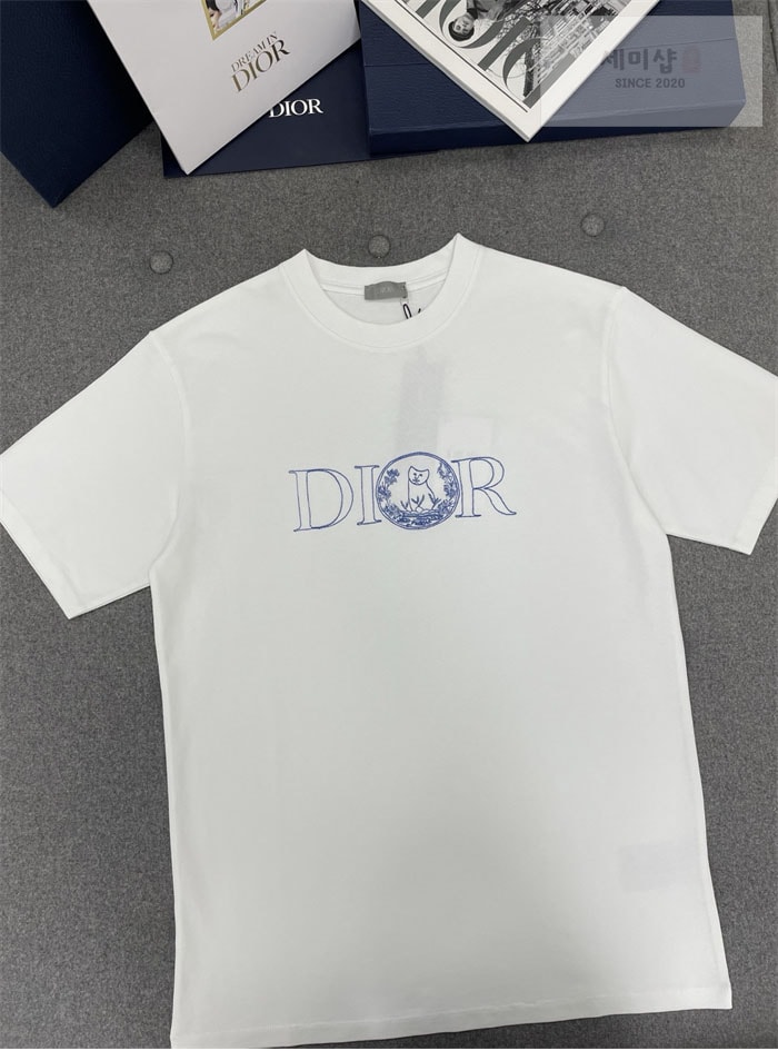 D I O R 디올 x 힐튼 넬 캐주얼 반팔 티셔츠 의류 7번 이미지