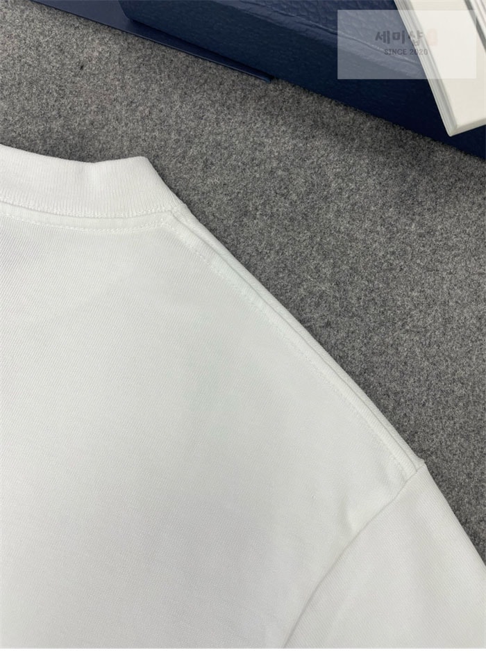 D I O R 디올 x 힐튼 넬 캐주얼 반팔 티셔츠 의류 15번 이미지