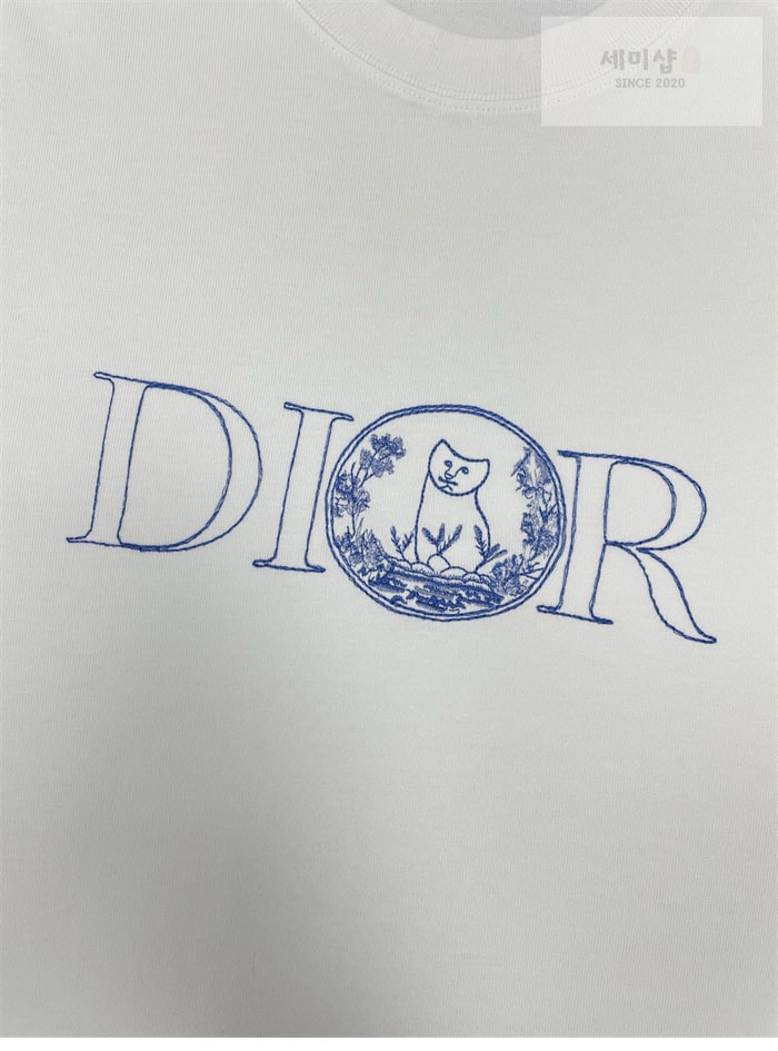 D I O R 디올 x 힐튼 넬 캐주얼 반팔 티셔츠 의류 21번 이미지