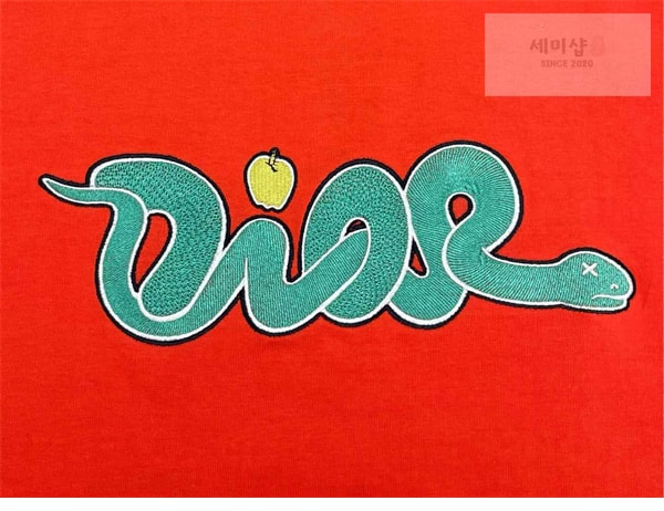 D I O R 디올 x KAWS 로고 반팔 티셔츠 의류 14번 이미지