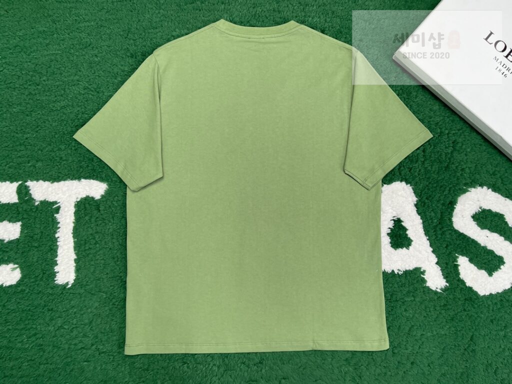 Loewe 로에베 아나그램 엠보싱 로고 자수 반팔 티셔츠 “3COLOR” KHAKI 의류 2번 이미지