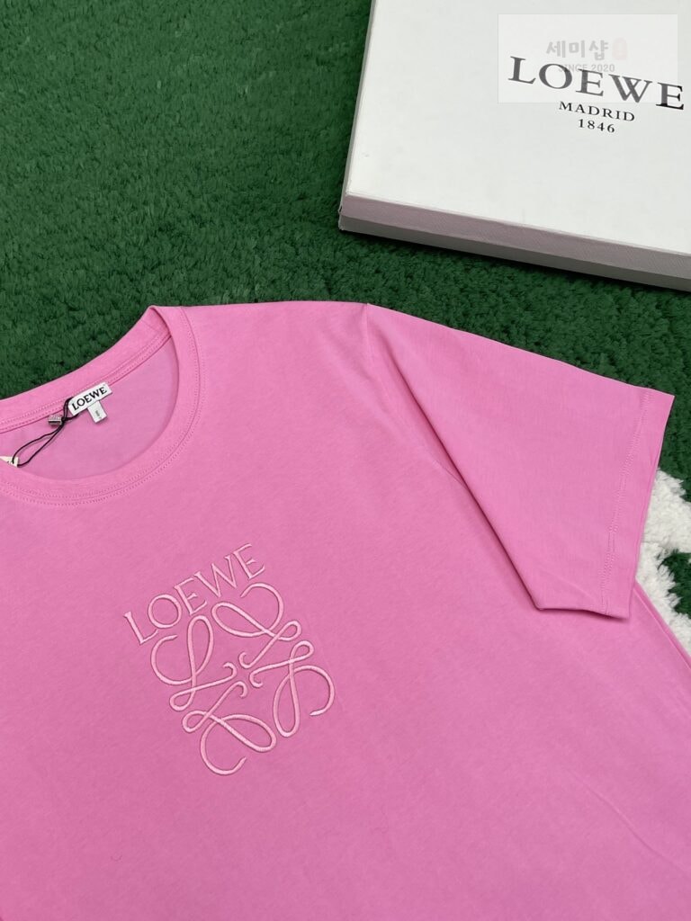 Loewe 로에베 아나그램 엠보싱 로고 자수 반팔 티셔츠 “3COLOR” KHAKI 의류 8번 이미지