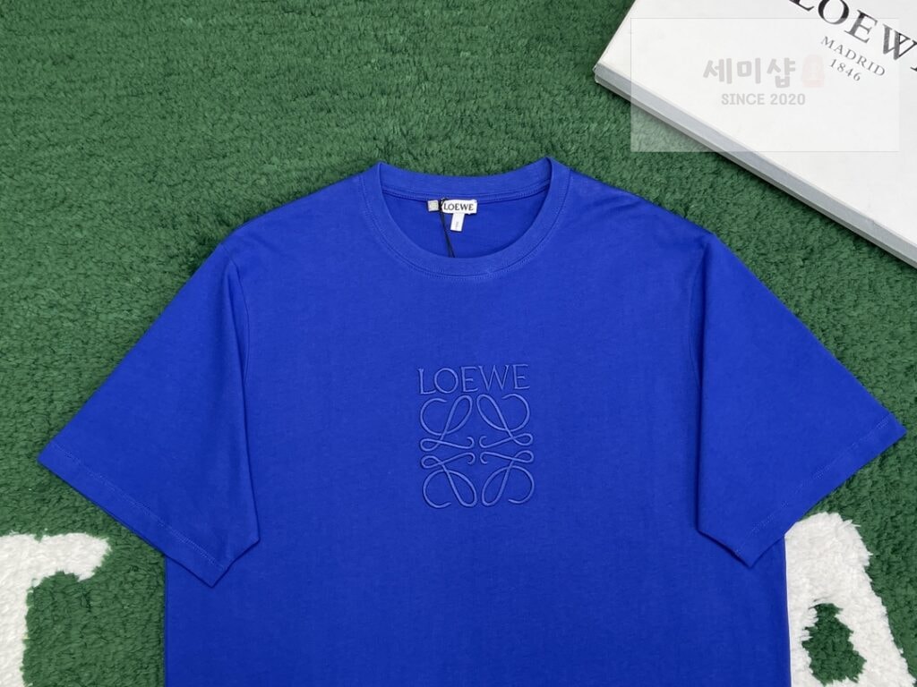 Loewe 로에베 아나그램 엠보싱 로고 자수 반팔 티셔츠 “3COLOR” KHAKI 의류 13번 이미지