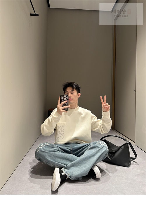 Loewe 로에베 아나그램 포켓 오버사이즈 맨투맨 3컬러 의류 19번 이미지