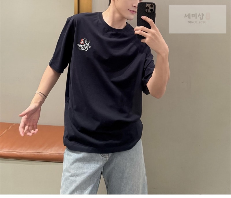 로에베 로에베 퓨처리스트 캣츠 아나그램 크루넥 반팔 티셔츠 네이비 의류 4번 이미지