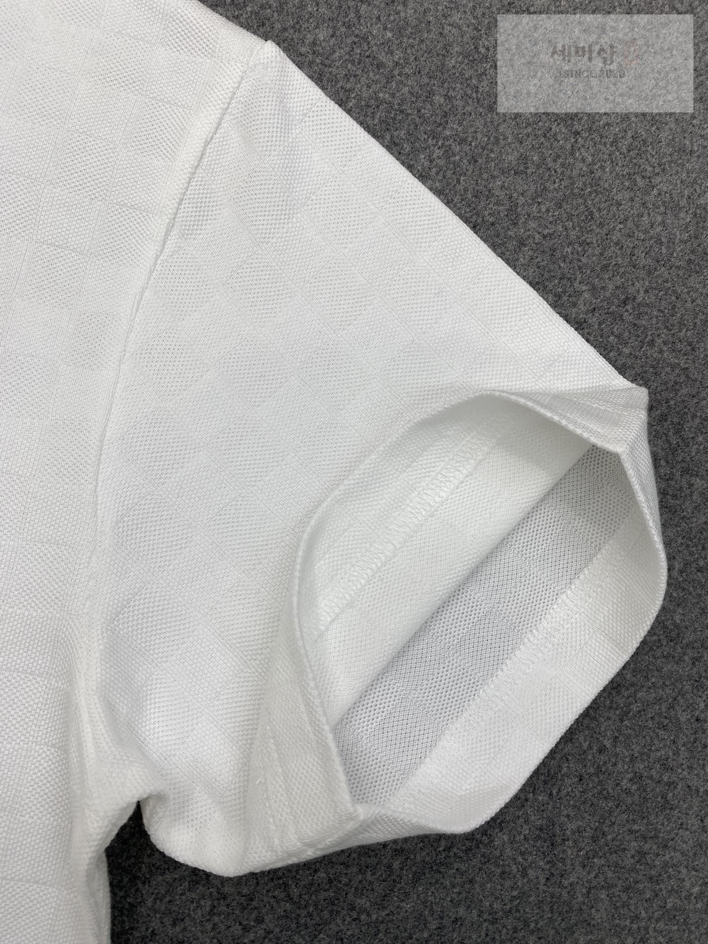 Louis Vuitton 루이비통 다미에 모노그램 피케 반팔 티셔츠 “2COLOR” 네이비 의류 12번 이미지