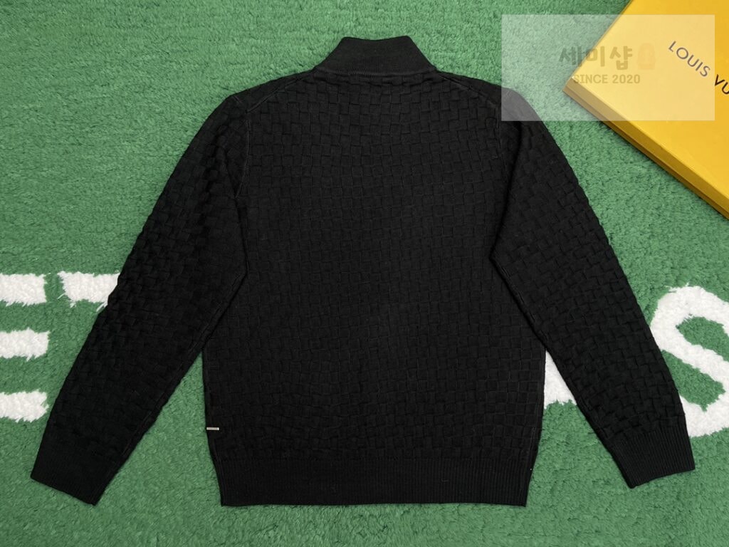 Louis Vuitton 루이비통 다미에 시그니처 프론트 집업 가디건 “2COLOR” 블랙 의류 3번 이미지