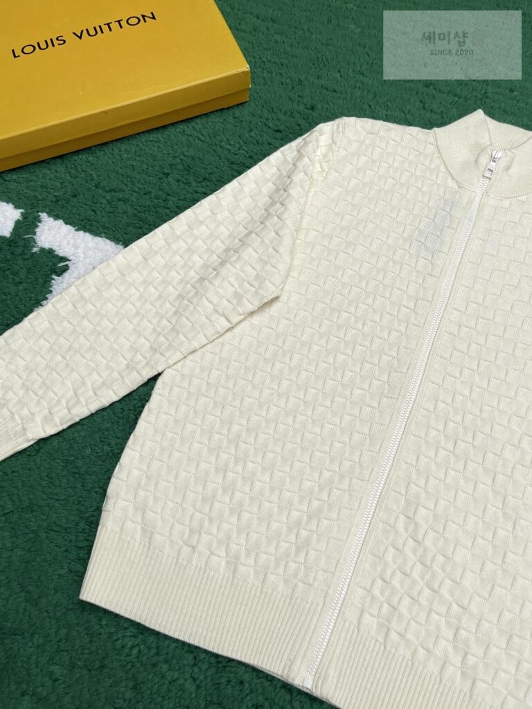 Louis Vuitton 루이비통 다미에 시그니처 프론트 집업 가디건 “2COLOR” 블랙 의류 12번 이미지