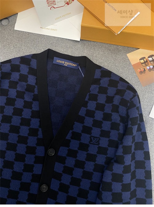 Louis Vuitton 루이비통 다미에 울 V넥 가디건 의류 8번 이미지