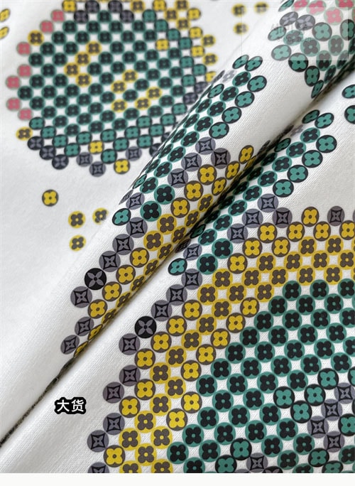 Louis Vuitton 루이비통 드래곤 숏 슬리브드 코튼 티셔츠 1AFJG1 의류 15번 이미지