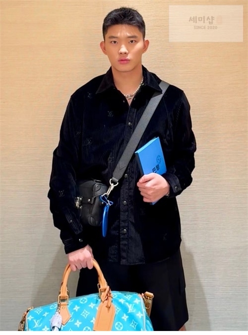 Louis Vuitton 루이비통 디아만테 크리스탈 LV 코듀로이 셔츠 의류 4번 이미지