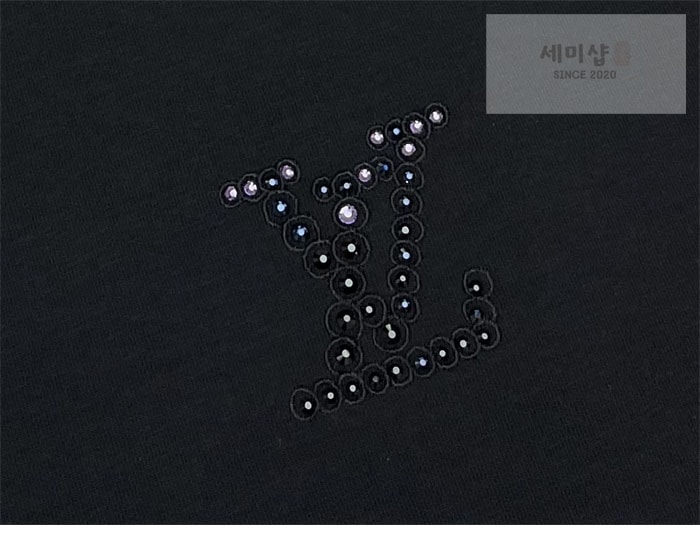 Louis Vuitton 루이비통 라인스톤 LV 엠벨리시드 저지 반팔 티셔츠 의류 7번 이미지