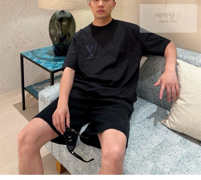 Louis Vuitton 루이비통 라인스톤 LV 엠벨리시드 저지 숏 팬츠 의류 4번 이미지