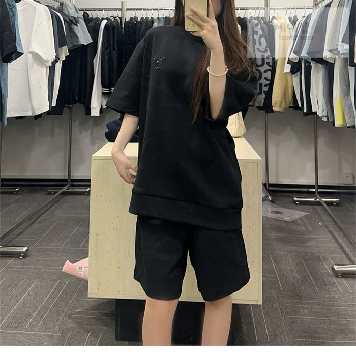Louis Vuitton 루이비통 라인스톤 LV 저지 반팔 티셔츠 의류 2번 이미지