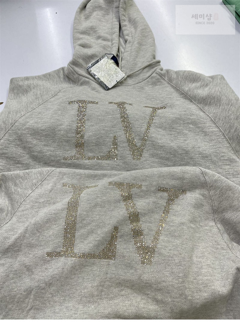 Louis Vuitton 루이비통 라인스톤 LV 후디 의류 12번 이미지