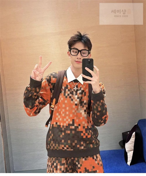 Louis Vuitton 루이비통 러버 카모 다미에 니트 스웨터 2컬러 의류 20번 이미지