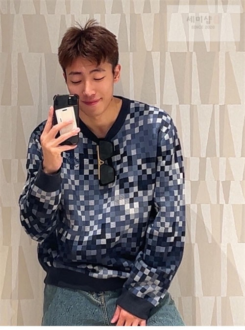 Louis Vuitton 루이비통 러버 카모 다미에 니트 스웨터 2컬러 의류 24번 이미지