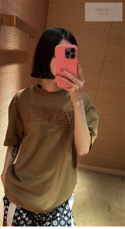 Louis Vuitton 루이비통 러버 LV 로프 로고 시그니처 코튼 티셔츠 의류 7번 이미지