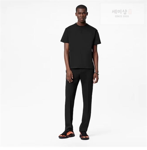 Louis Vuitton 루이비통 로고 엠보싱 반팔 티셔츠 3컬러 의류 2번 이미지