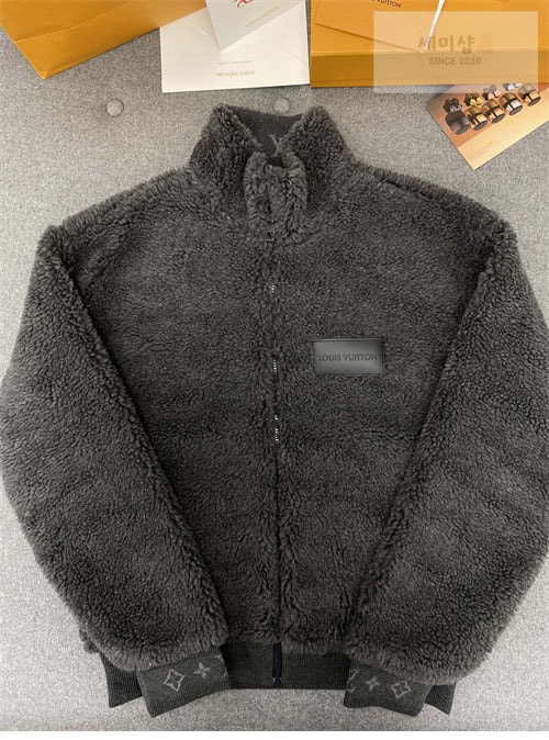 Louis Vuitton 루이비통 로고 패치 후리스 블루종 1AFBA1 의류 20번 이미지