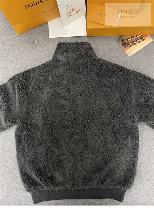Louis Vuitton 루이비통 로고 패치 후리스 블루종 1AFBA1 의류 11번 이미지