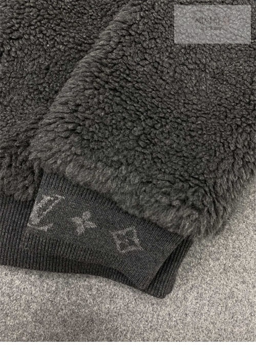 Louis Vuitton 루이비통 로고 패치 후리스 블루종 1AFBA1 의류 25번 이미지