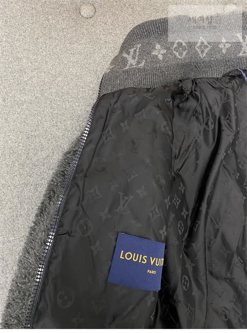 Louis Vuitton 루이비통 로고 패치 후리스 블루종 1AFBA1 의류 17번 이미지