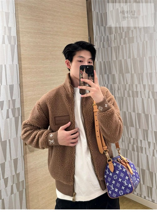 Louis Vuitton 루이비통 로고 패치 후리스 블루종 2컬러 의류 10번 이미지