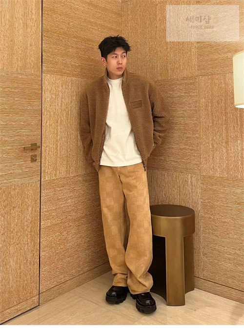 Louis Vuitton 루이비통 로고 패치 후리스 블루종 2컬러 의류 12번 이미지