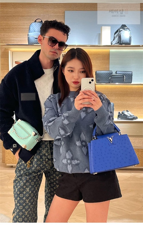 Louis Vuitton 루이비통 로고 패치 후리스 블루종 2컬러 의류 26번 이미지