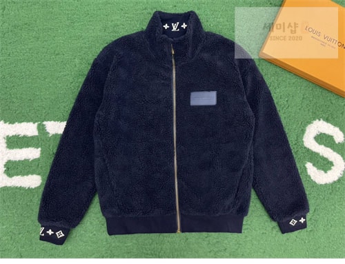 Louis Vuitton 루이비통 로고 패치 후리스 블루종 2컬러 의류 30번 이미지