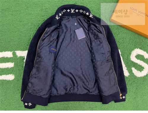 Louis Vuitton 루이비통 로고 패치 후리스 블루종 2컬러 의류 15번 이미지