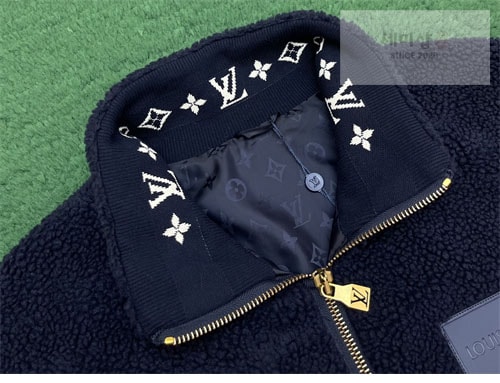 Louis Vuitton 루이비통 로고 패치 후리스 블루종 2컬러 의류 14번 이미지