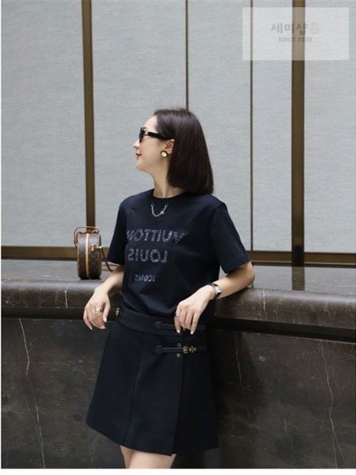 Louis Vuitton 루이비통 로고 프린트 티셔츠 1A84CP 의류 14번 이미지