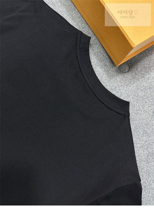 Louis Vuitton 루이비통 로고 프린트 티셔츠 1A84CP 의류 20번 이미지