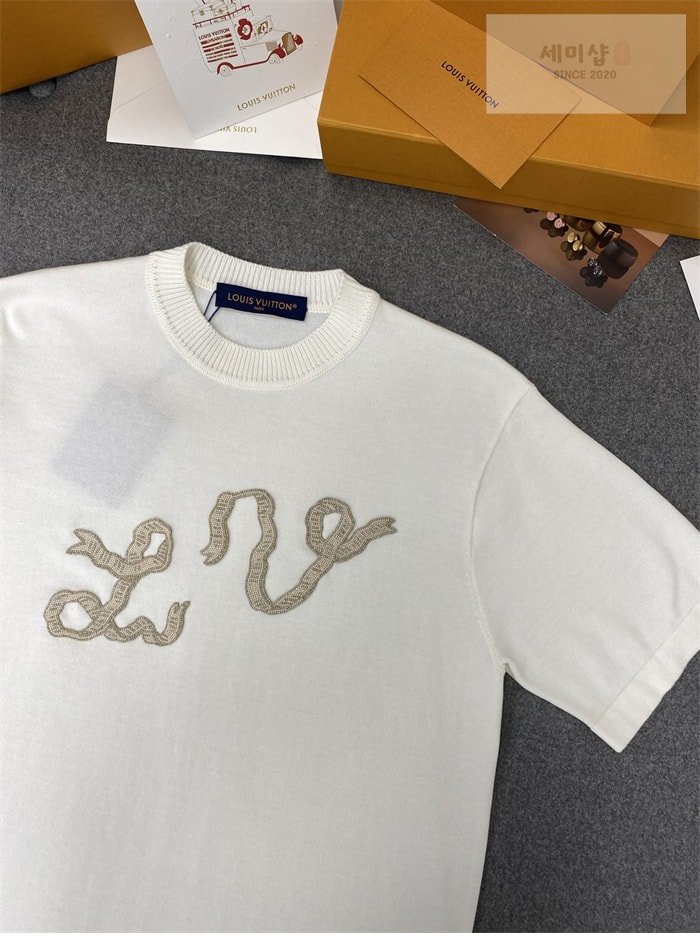 Louis Vuitton 루이비통 리본 LV 자수 반소매 코튼 크루넥 의류 1번 이미지